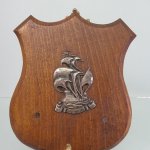 Cresta com caravela portuguesa